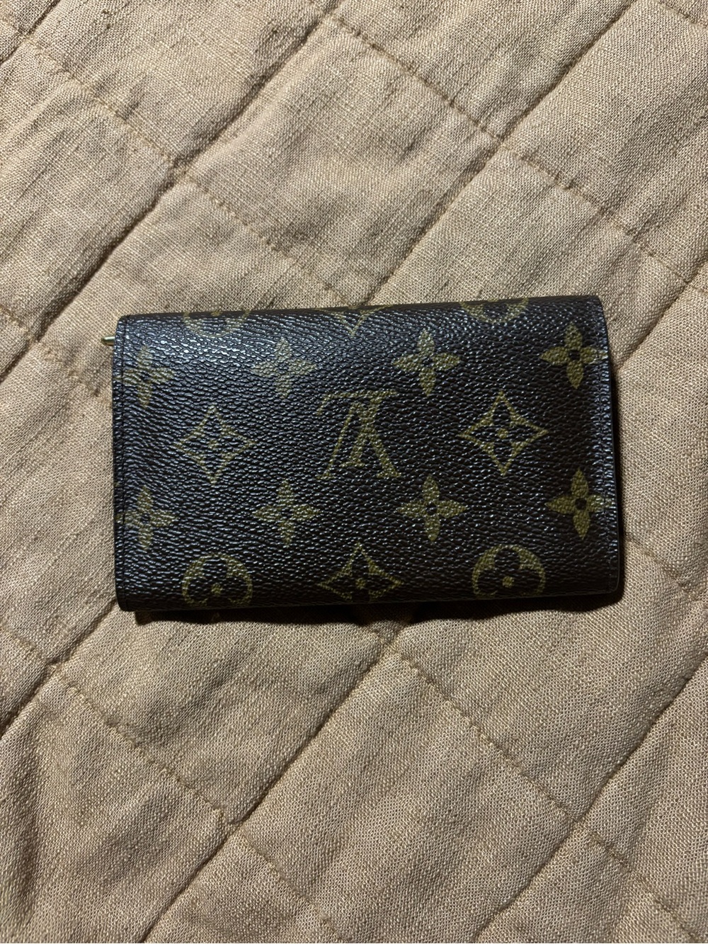 Louis Vuitton Monogram Canvas Key & Card Holder in Brown and Gold - Picture 2 of 4